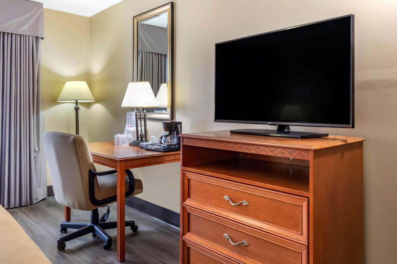 Econo Lodge & Suites Southern Pines Εξωτερικό φωτογραφία