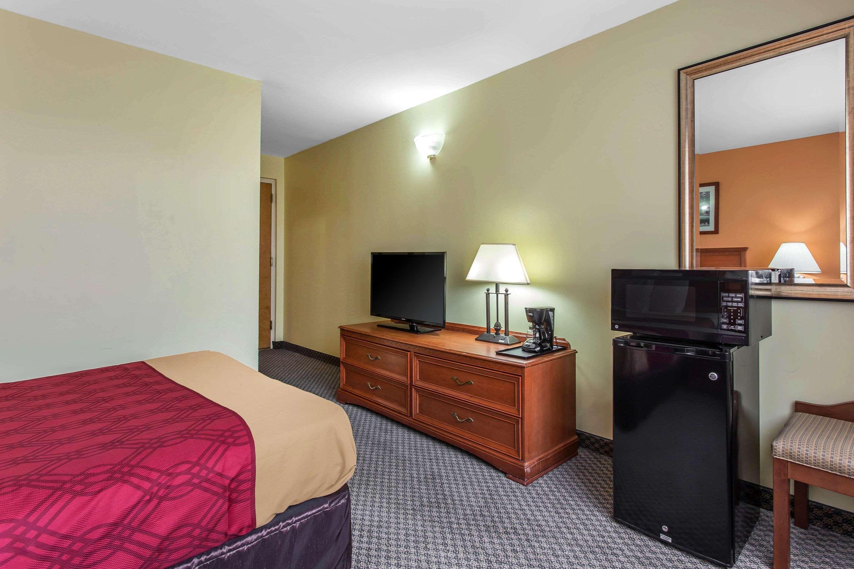 Econo Lodge & Suites Southern Pines Εξωτερικό φωτογραφία