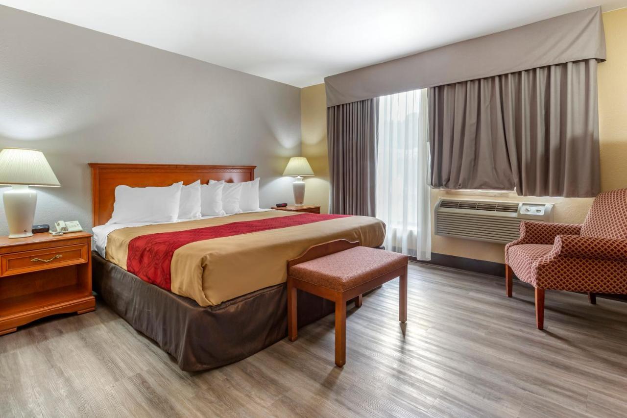Econo Lodge & Suites Southern Pines Εξωτερικό φωτογραφία